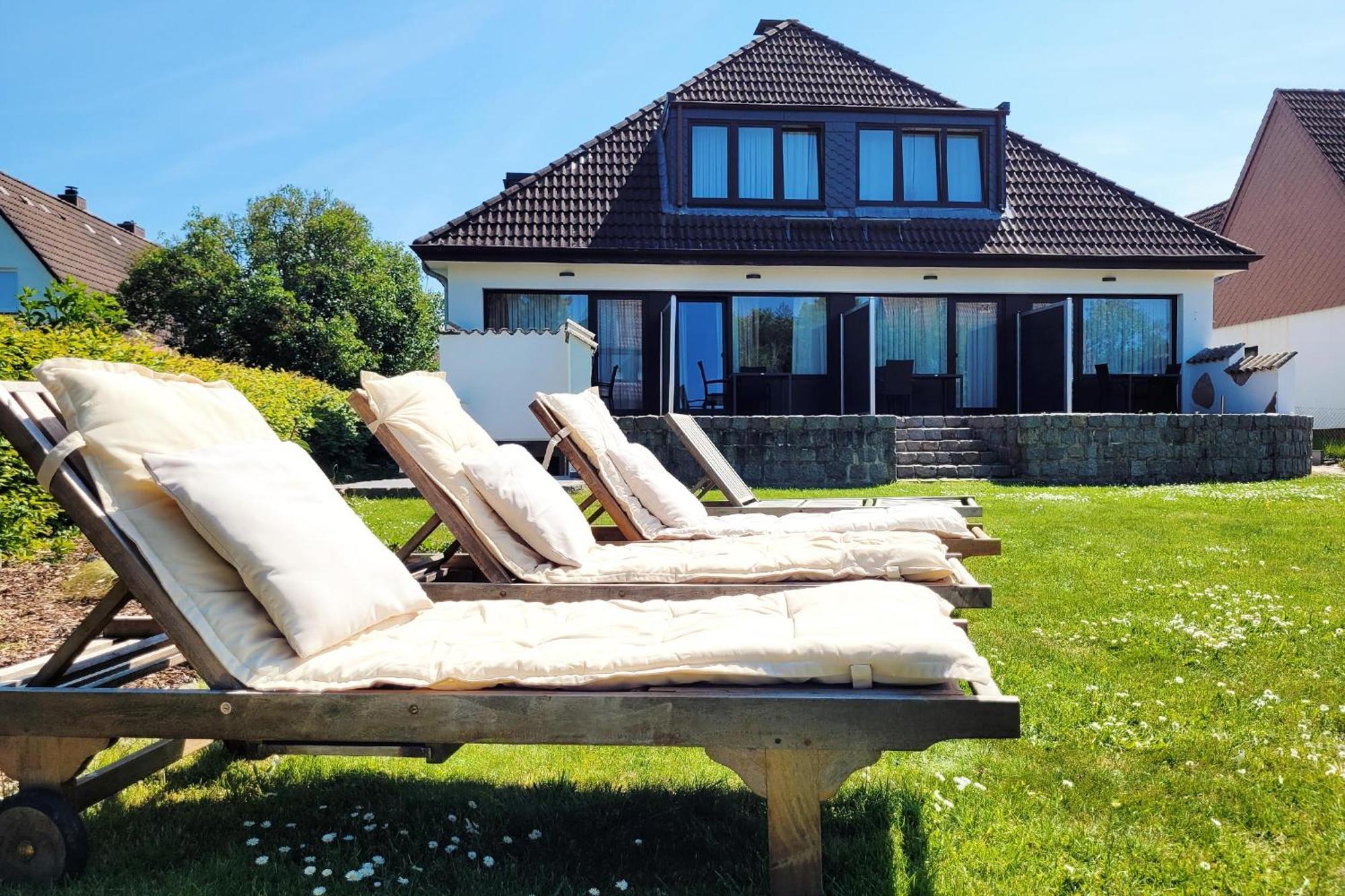 Hochwertige Ferienwohnung Mit Sonnenterrasse & Gartenblick, Nur Wenige Gehminuten Zum Strand شاربوتس المظهر الخارجي الصورة